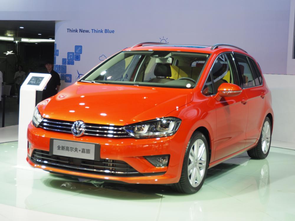 �ó����泵�����ͱ�����β���������LEDβ�ơ�