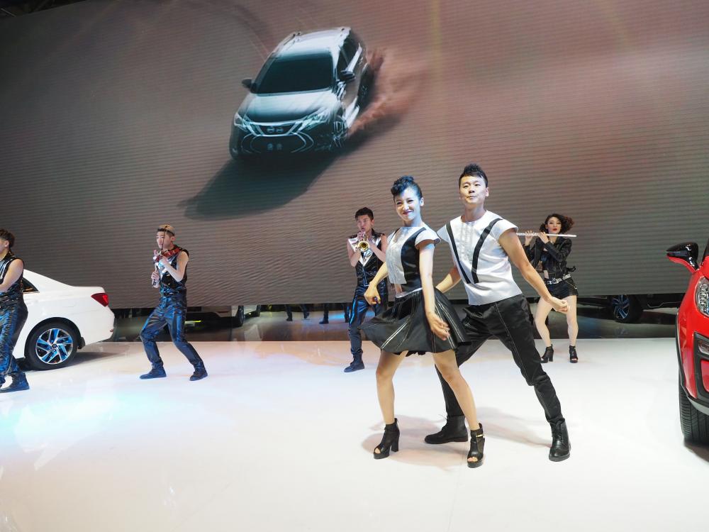 ����һ�£�Ĭ��ʮ�㡣