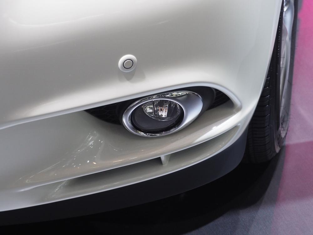 �³�ǰ������ͱ��Ͽ�Ҳ�����׺���������LED�ռ��г��ƣ��������Ҳ���Ͽ������û�еģ��³���β��Ҳʹ���������ͣ��Ӿ�Ч��������