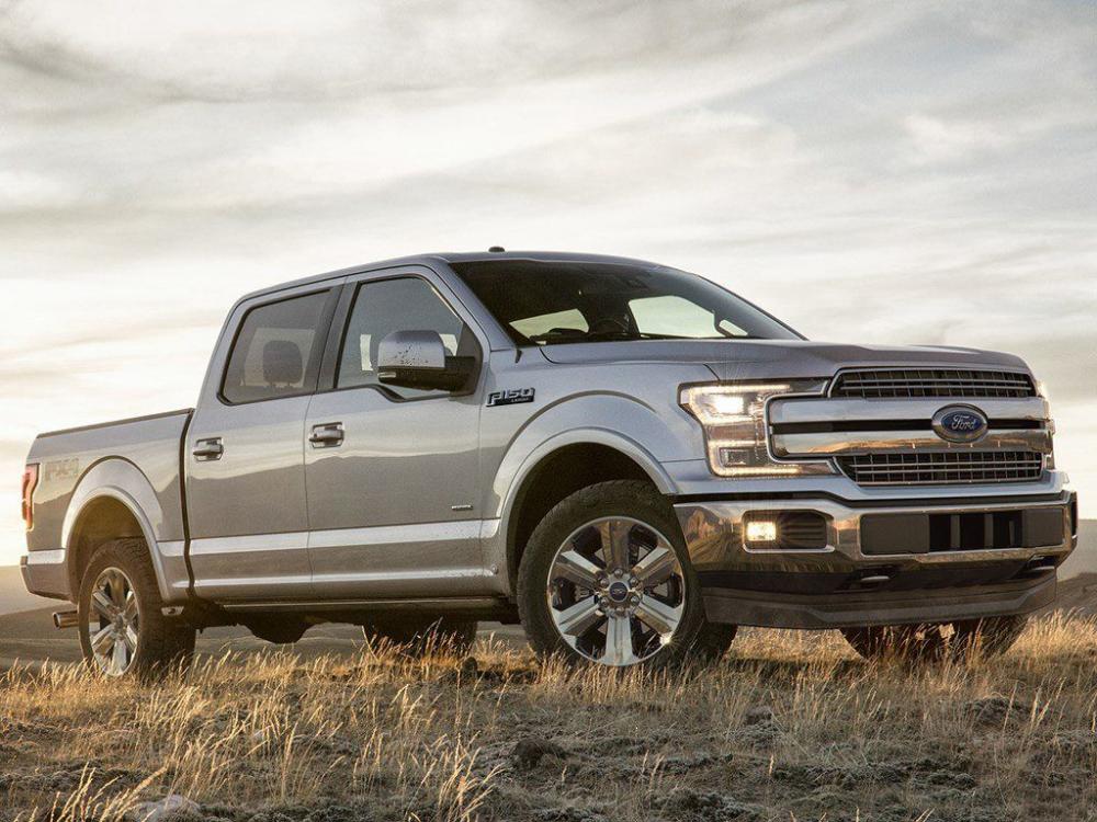 ����Ȼ��һ��Ƥ������������ȴ����SUVѷɫ���䱸��̥ѹ��⡢���¸��������»��������Ų��������綯�촰�������̼��䡢����Ѳ����ǰ�����μ���/ͨ�硢�����绰�����Ӿ��綯�۵��������Ƶȡ�