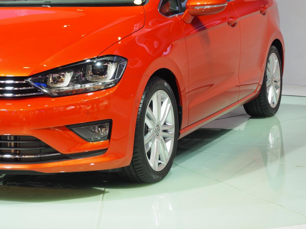 �ռ䷽�棬�߶��򡤼����䱸�˶��24���Ĵ���ռ䣬�������ݻ��ﵽ��500L