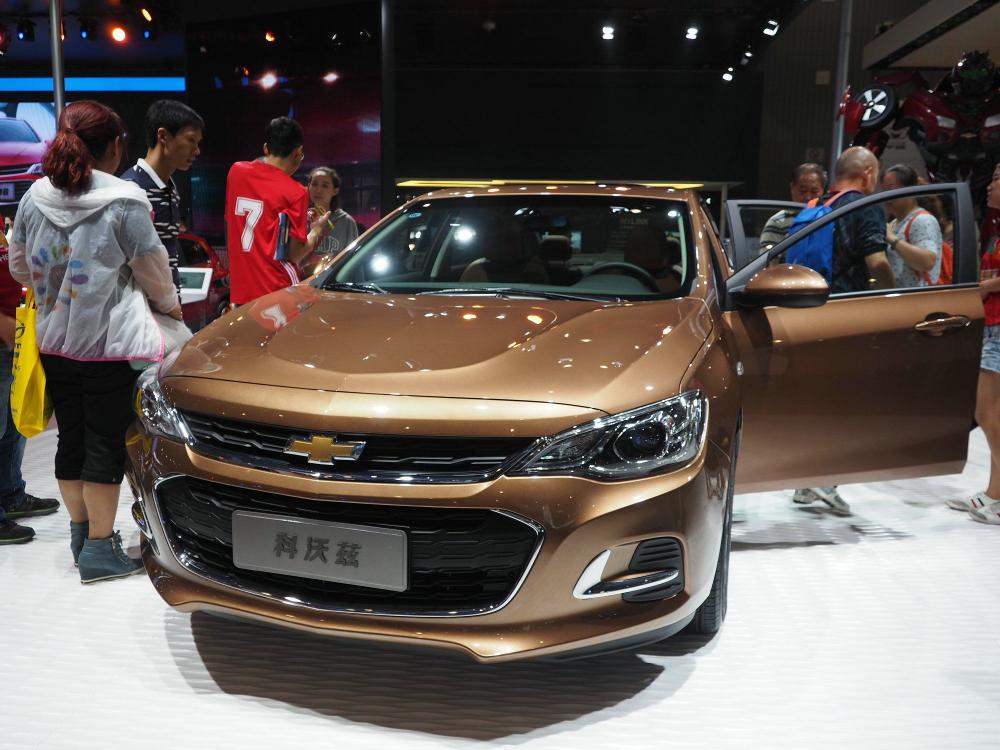 �ڡ��ع��������еĽ��죬��Ȼѩ����Ҳû�н���ס�ջ����ԣ�ѩ�����ڽ���9�µĳɶ���չ�ϣ��Ƴ���һ��רΪ�й��г�����Ľ��ռ����ͣ������ǿ����ȡ�