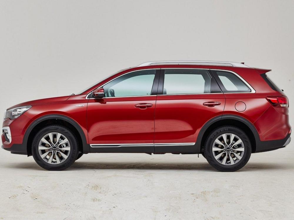 ��ǰ�����ǵ�ȫ���콢��KX7������ʽ���С�ǰ�����ü���Ļ�Хʽ��ƣ�����ϸ��������KX7���ӿ�����ϸ�ܵĶƸ������ܱ߱���ɫ�����������������