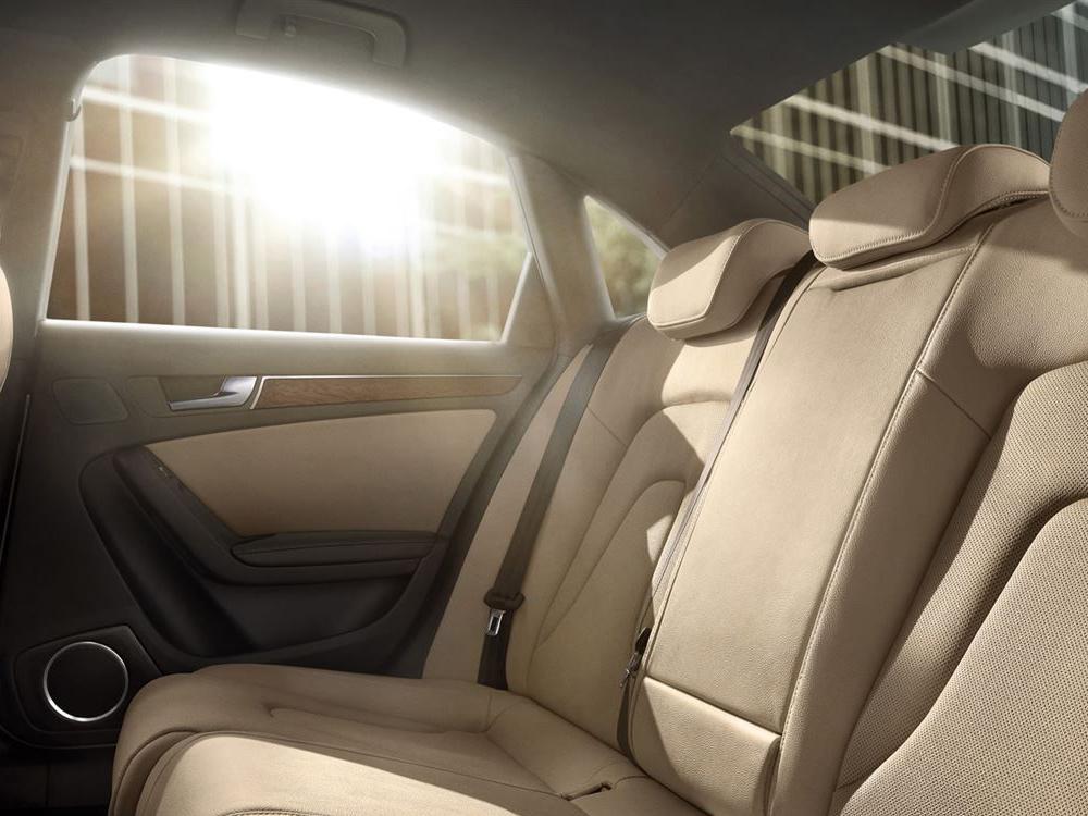 ʹ��MLB Evoƽ̨�İµ�A4L�����ڸ߿Ƽ������ϴ������������ʹ������������65�������ڼ�ʻ�ĸ��ܺ�ȼ�;����ԣ����кܴ�İ�����