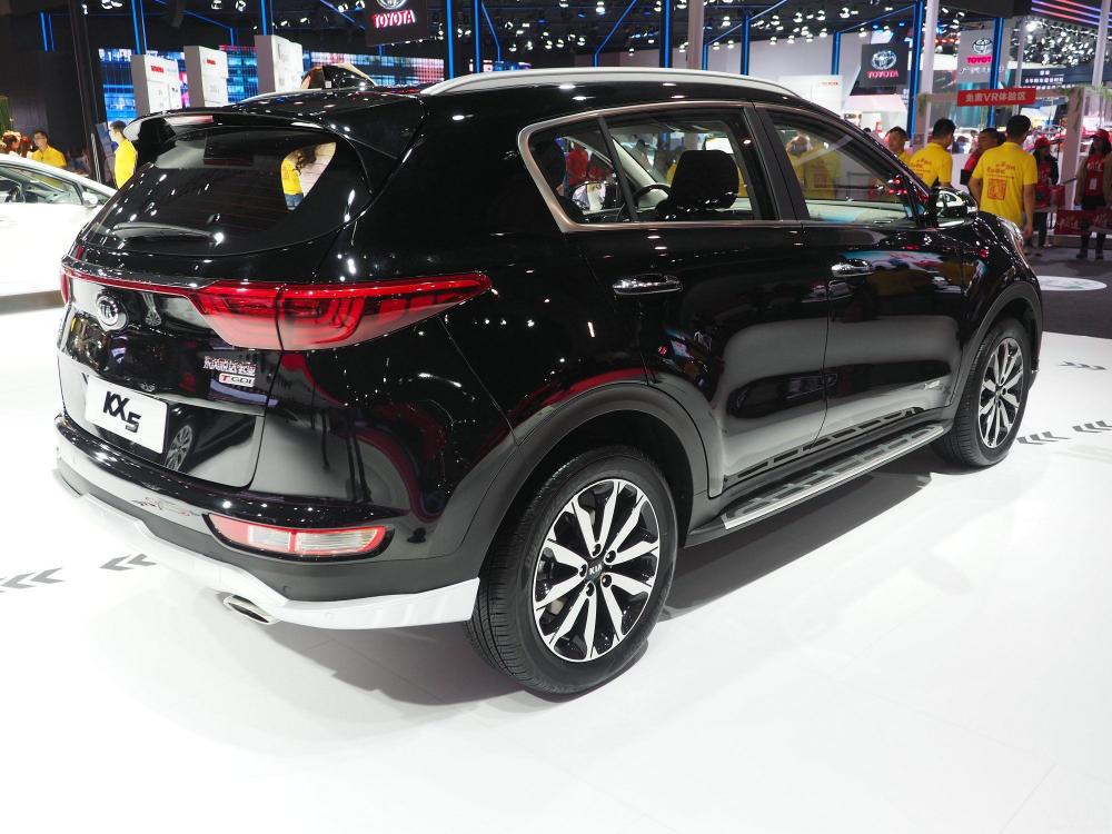 ����KX5�������潫����2.0L��1.6T���ֶ���������7��˫��ϱ����䣬��6MT��6AT�����䡣