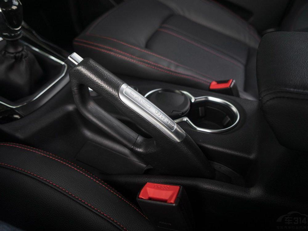 �������棬�����ͷ�����ƥ��Ľ���6���ֶ������䣬����ͷ�����ƥ��Ľ���5���ֶ������䡣ͬʱ���³���װ������������ϵͳ��