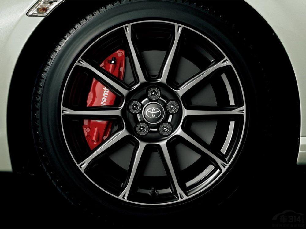 ����������ͨ�泵�͵�4U-GSE��2.0Lˮƽ������Ȼ������������