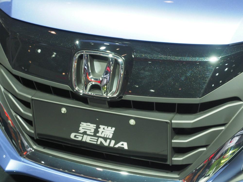 ��η�������������Ϭ����ȫ�´�ƣ��þ����ǰ�������˺�ǿ���Ӿ��������