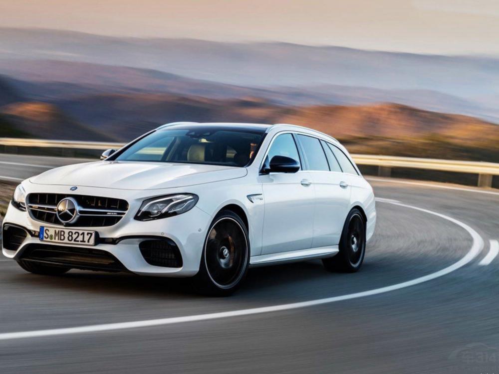 ��Ϊһ�ǿ���ܵ����г���������AMG E 63 S���а��ڱ���ǿ��������ͬʱ�������нϴ�ĳ��ڿռ䡣