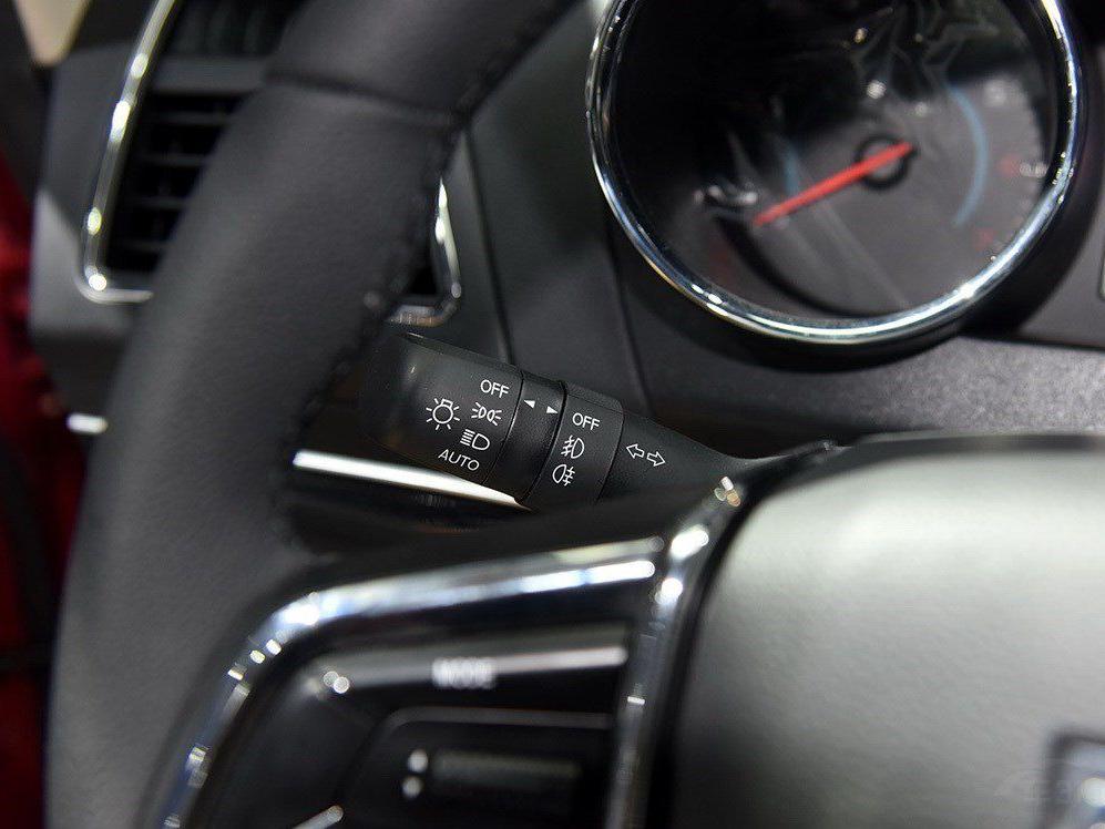 �������棬�³�������1.5T������ѹ��2.0L��Ȼ�������������