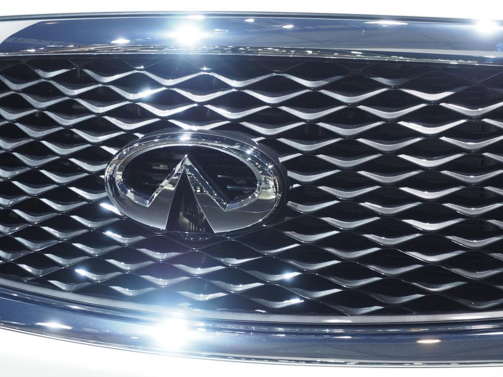 �³�����ʮ�ַḻ��ӵ�еڶ������ε���ȹ��ܡ����������ε綯�۵���15������Bose���졢�������¿յ��ȵȡ�