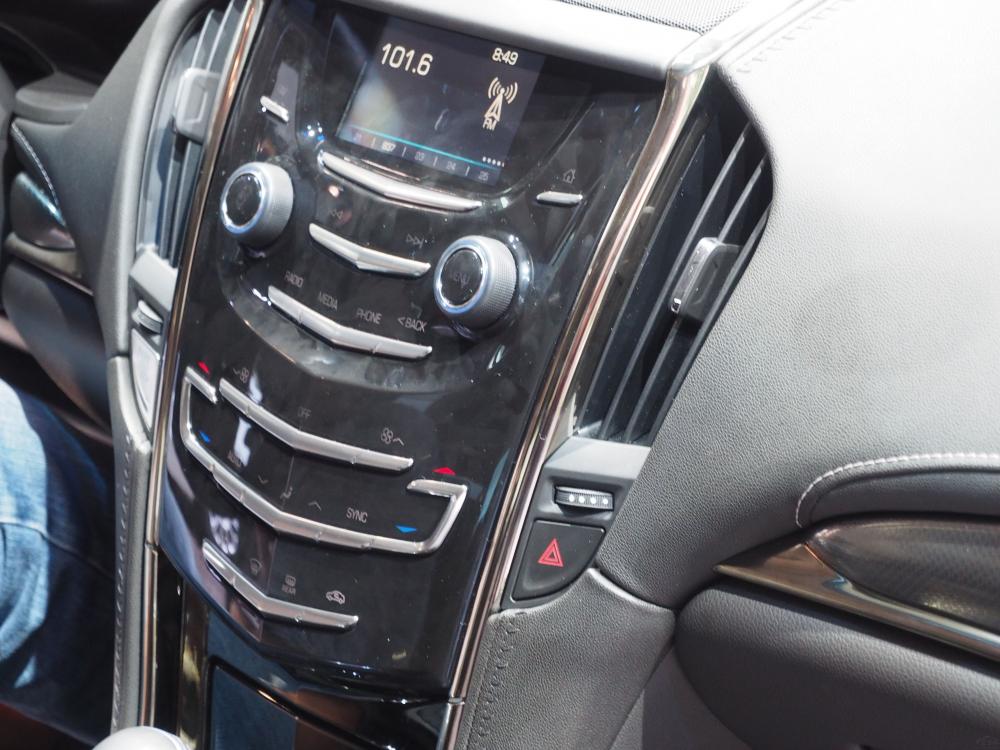 P9061342���η��棬�¿�ATS-L�������ֿ�͵���ƣ���Ȼ������ʽ�����̺͸��ٿ���װ�Σ�������ƹ����������ʸС�