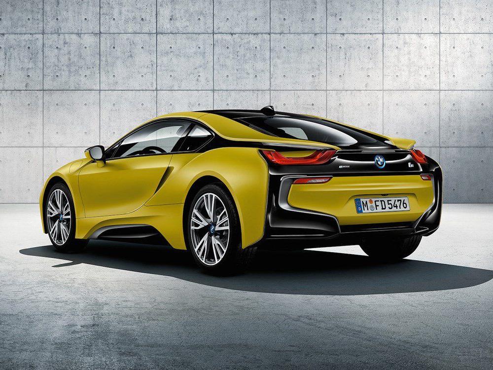 ����i8��ɫ�Ѿ�����12�ָ��Ե���ɫ�汾��