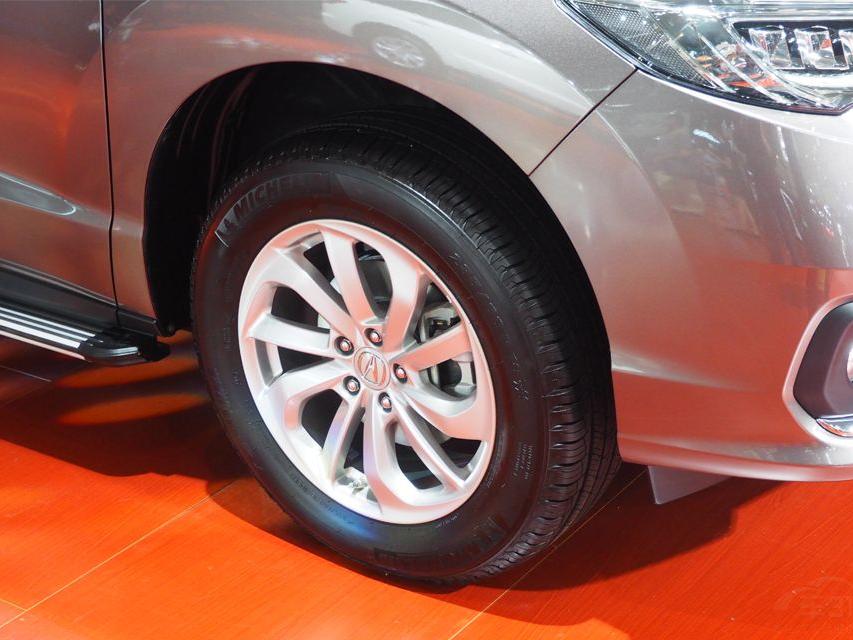 �³�β���仯������Ҫ�������˶Ƹ�װ�����������Եø��Ӿ��¡�