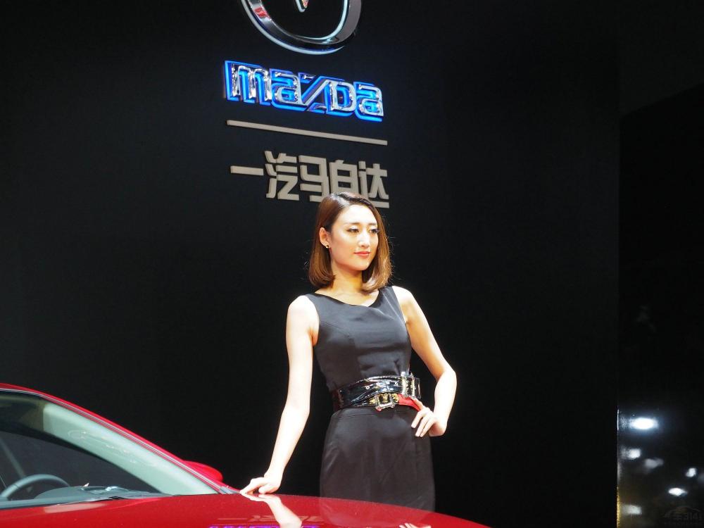 ������ӡ�������������˫��ˮ���峺�����ӣ��Լ������ġ�һ��һ���Ľ�ë��