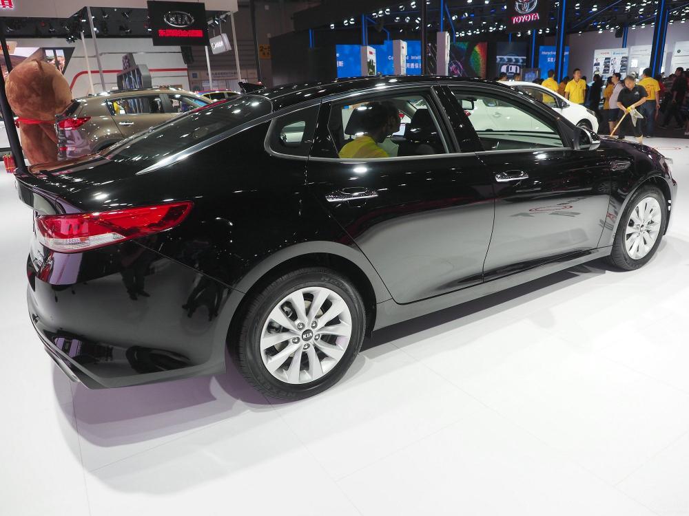 β������ϣ���һ��K5�˶��������˫�߹�����������ϵͳ�����ո��в����е����۵��²���ΧҲ��һ����ǿ�˳�β���е��Ӿ�Ч����