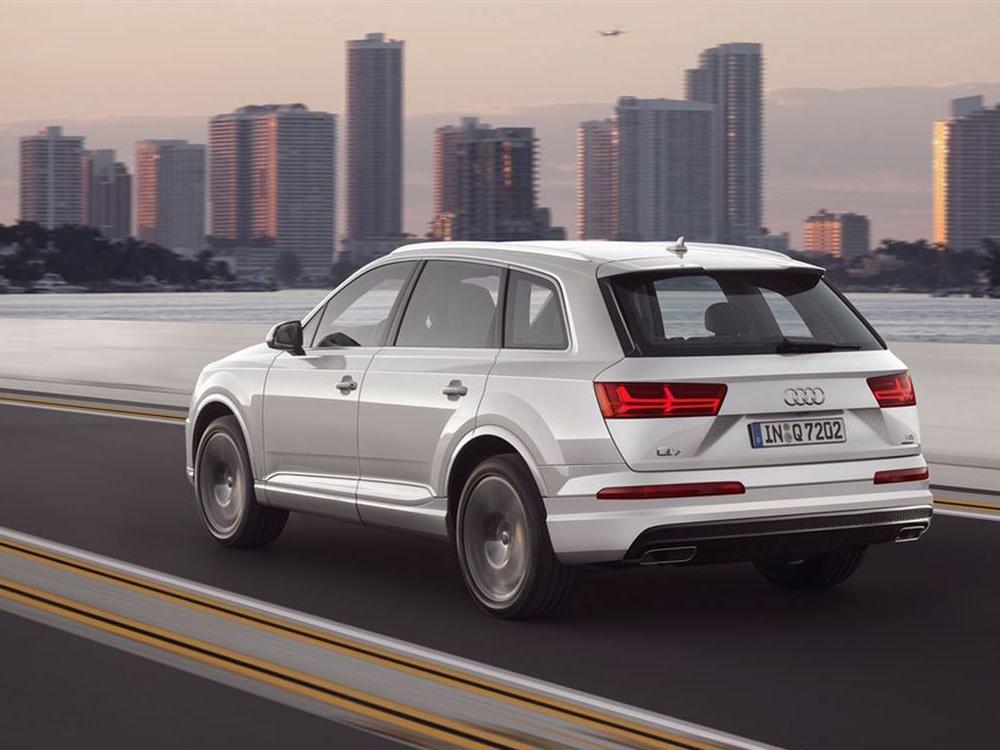 ��һ�ۿ�������϶��ᷢ�֣�����Ͽ�ͼ��������е���ۣ����ƽ��������ʹ��ȫ�°µ�Q7���������Ӿ�����