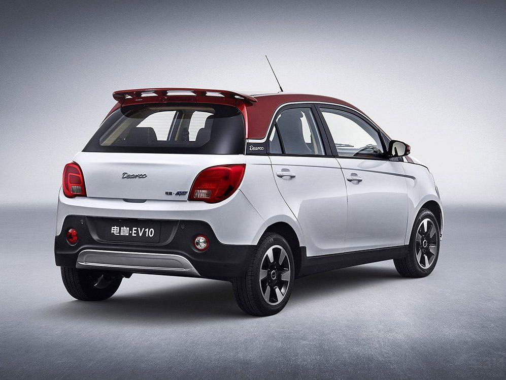 �ڳ����ߴ緽�棬�³��ĳ����߷ֱ�Ϊ3692/1650/1532���䱸��������ʱ�����߶�Ϊ1551��mm�����Ϊ2400mm��