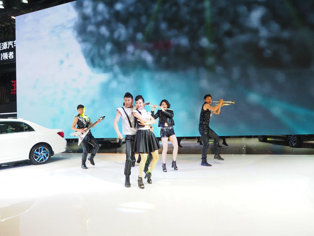 ��Ů���Ⱥ����ۡ�