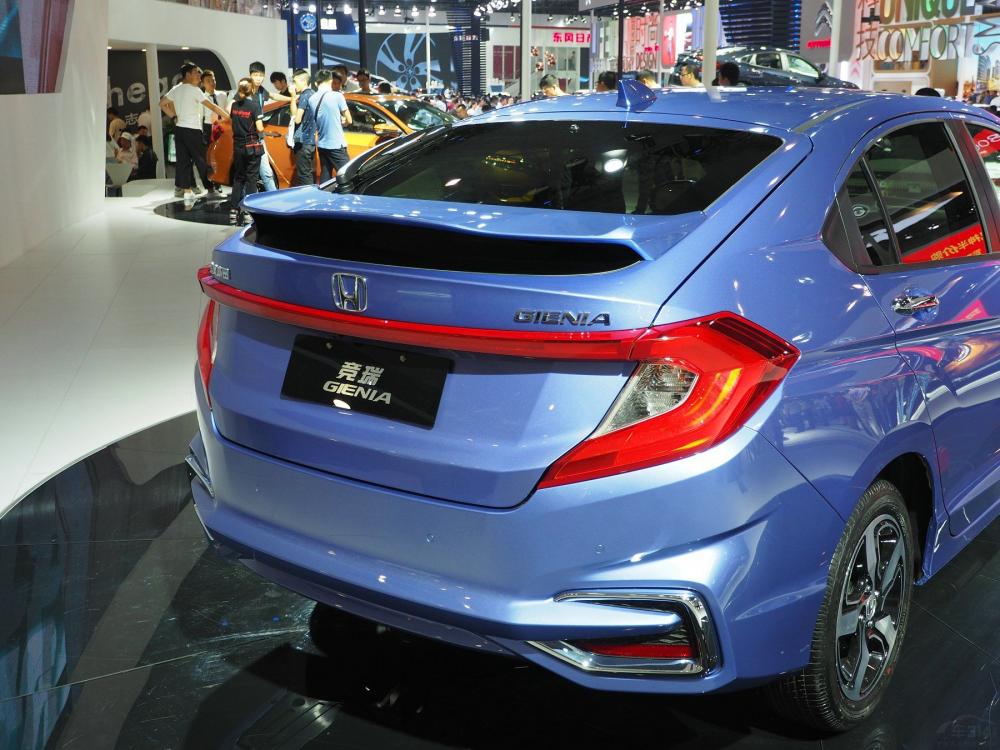 �������棬���������һ��1.5L��Ȼ�����������������Ϊ131������������ƥ��Ĵ���ϵͳ��5���ֶ���CVT�����䡣