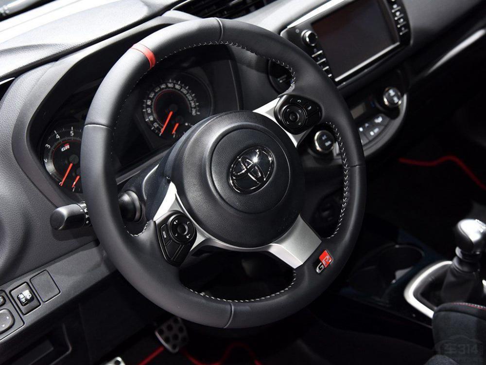 YARiS GRMN�����˸��̵����ܵ��ɡ�17Ӣ�����Ȧ�����������Ϳ��ŵĺ������壬�������Ͼ�֪�������Ǻ��ǵġ�