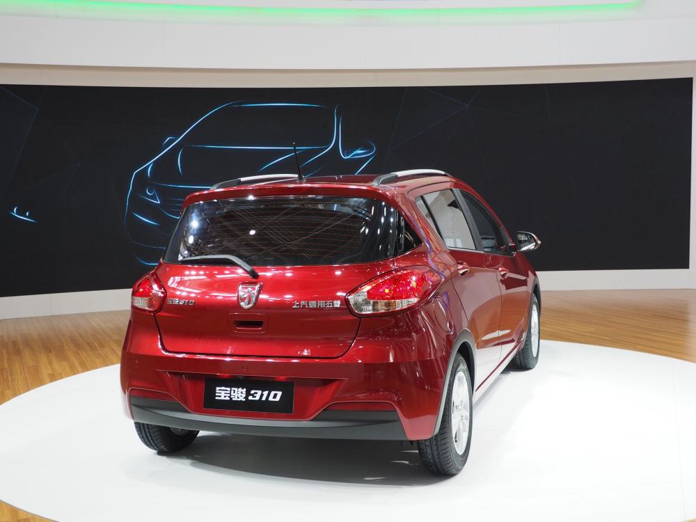 �������棬����310������һ̨1.2L��Ȼ��������������֮ƥ�����5���ֶ������䡣