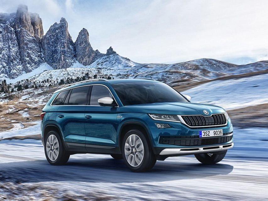 �ڽ���3�·ݵ������߳�չ�ϣ�˹�´�����˿µ��ǿ����������泵�ͣ����У�˹�´�µ��ǿ�ScoutΪԽҰ���