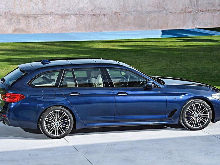 �³������ߴ緽�棬�����߳ߴ�Ϊ4943/1868/1498mm�����ﵽ��2975mm�������������ֿ������7mm��΢��������