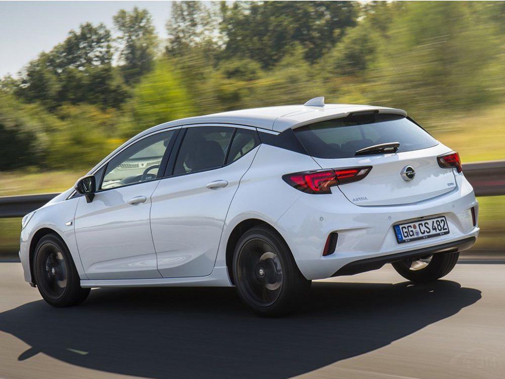 �ó�װ����һ�׾���OPC�����˶��������׼���Opel Performance Center��ŷ�����¸����ܲ��ţ����OPC��