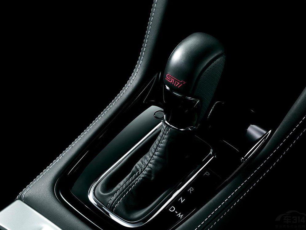 �³�����ͨ�������������ܺ͵��̽��������������а���DampMatic II�ɵ�����ǰ���ܺ�ǰ��������Ť��ʸ������ϵͳ