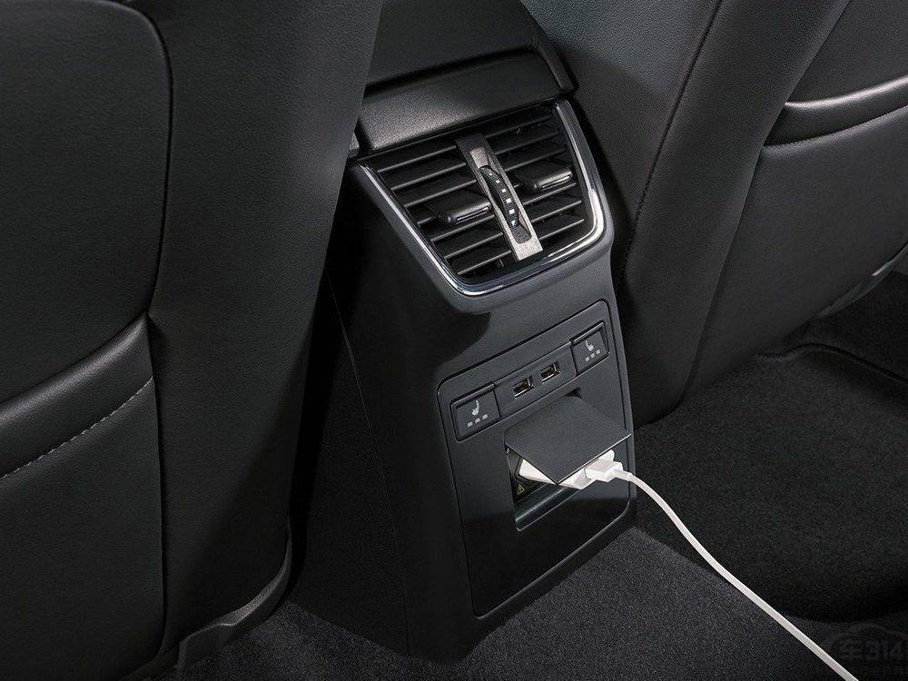 �����߿��Ը����Լ�����Ҫѡװ�����̼����Լ�������ͨ������ä����⡢ͣ�������ȹ��ܵĸ���ϵͳ��