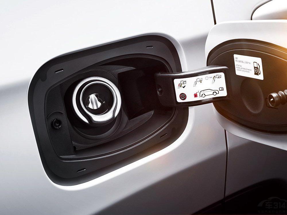 1.4T����ƥ��6���ֶ���7�ٸ�ʽ˫��ϱ�����