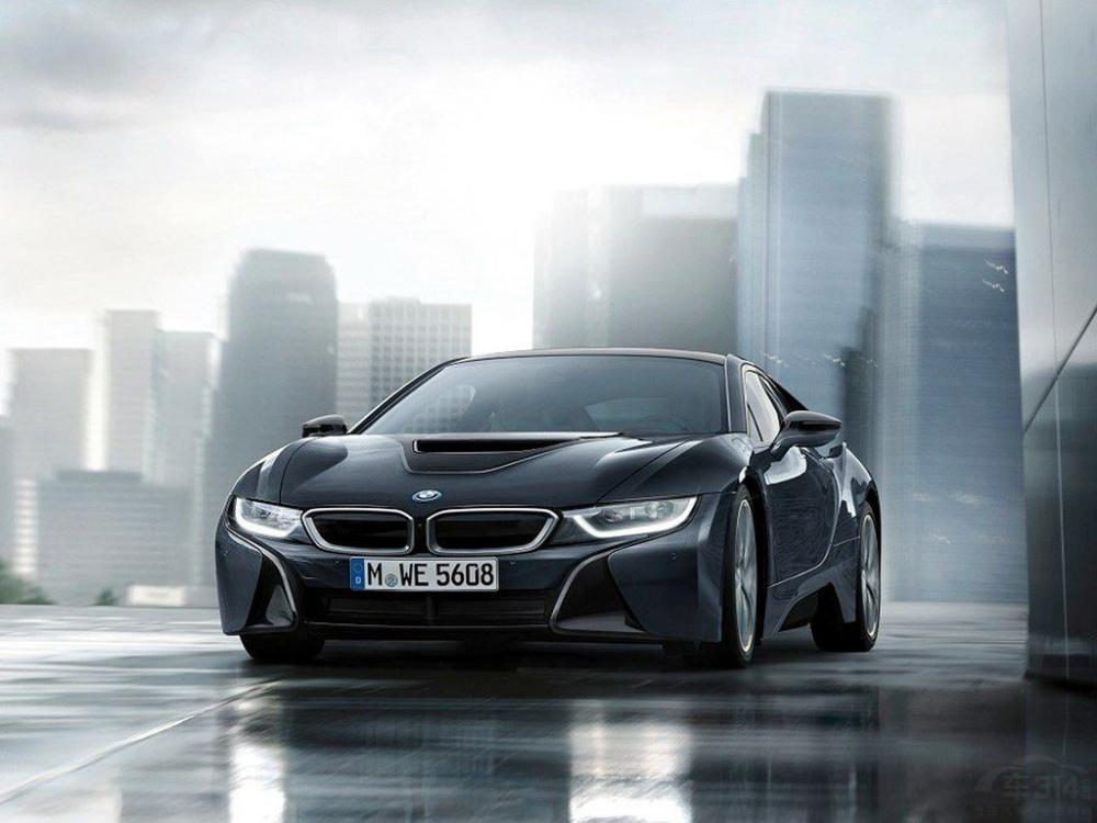 �³������˸��Եĺ�ɫͿװ���ڳ���һЩϸ����Ҳ������ר������ɫ��ơ�