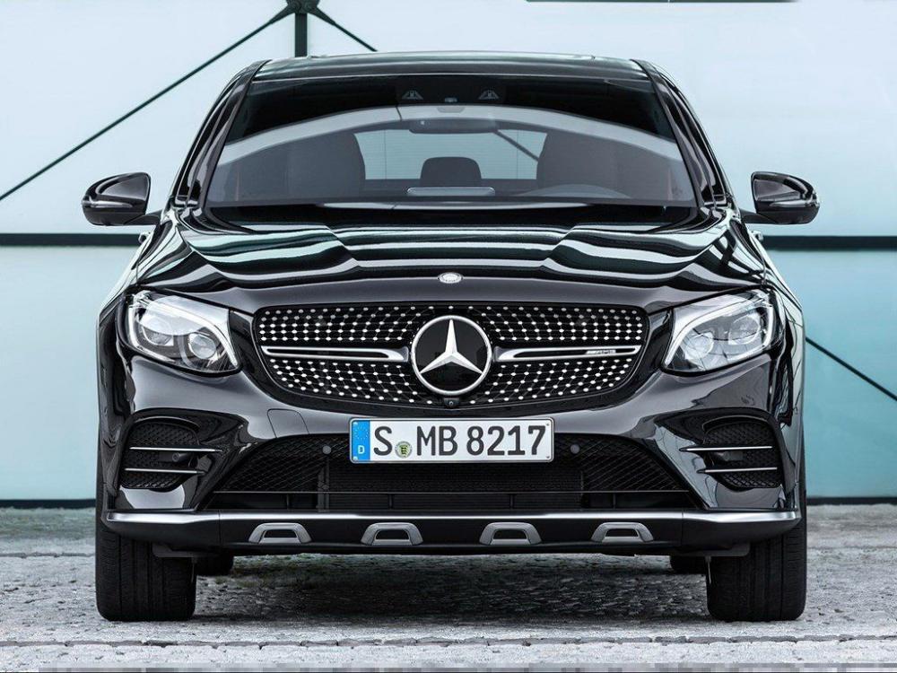 �Ƹ���װ�ε�ǰ���ոܺͲ�ȹ��Ϊ�׼��Ĳ��֣��������ۡ�