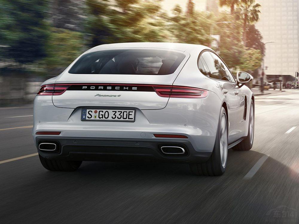 ���η��棬Panamera 4 E-Hybridͬ��ӵ�б�ʱ��ȫ��������ơ�