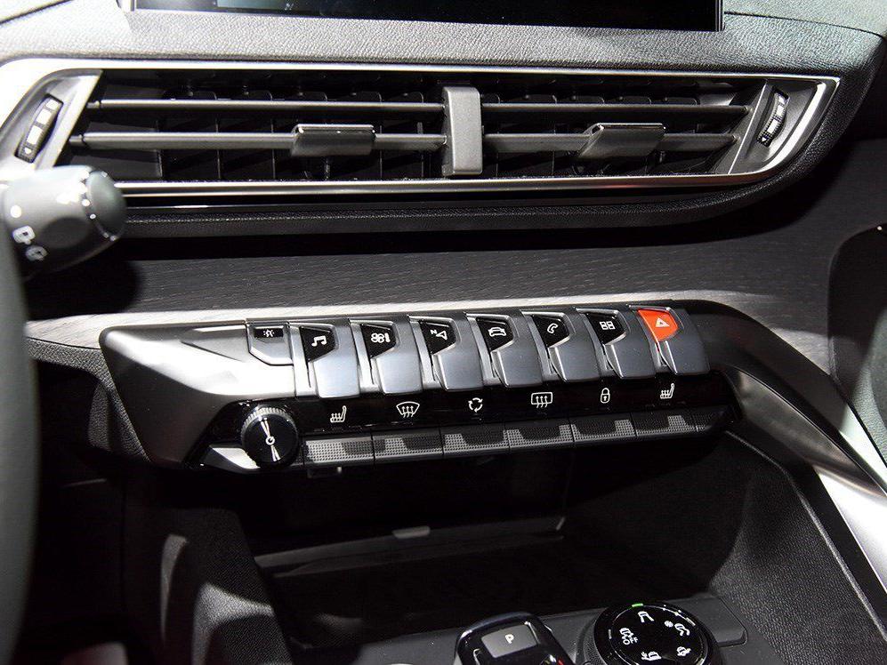 �·��Ĺ��ܰ������������Ʒɻ���ʻ�շ����ơ�