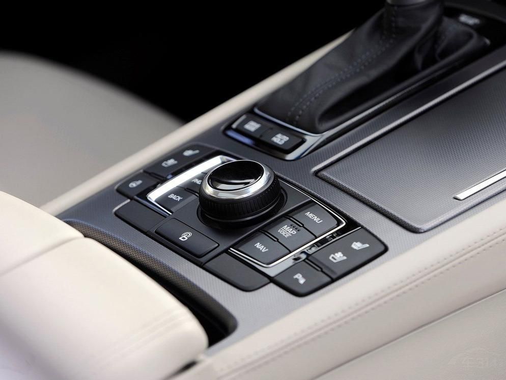 ���÷����³��䱸���Զ��յ�������ͨ�硢���μ��ȡ������̼��ȡ���ʻģʽѡ��ȡ�