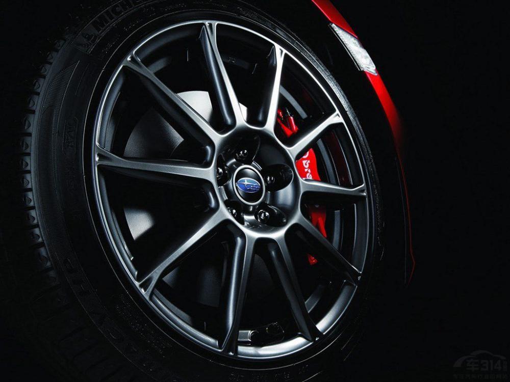 ˹��³BRZ��ӵ���ż���ĸ�װǱ���������װ�����ڶࡣ