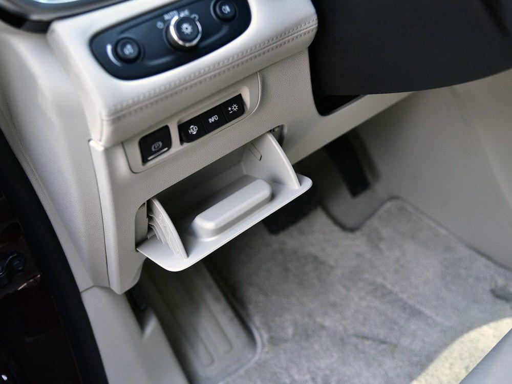 ��񣬱��GL8�ĵ��������ͣ��Ѿ��ڹ����г��Ƴ���������ͨ�泵���⣬��˻��ر��Ƴ��� Avenir���ư泵�͡�