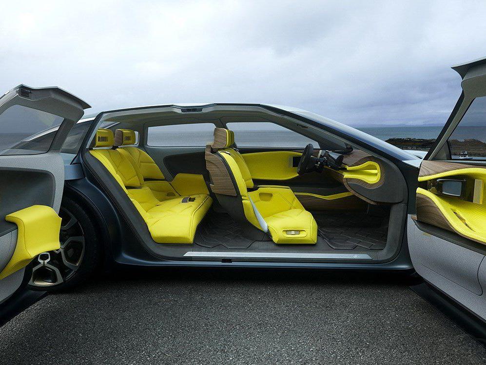 CXPERIENCE���ʹ���˶Կ�ʽ�������