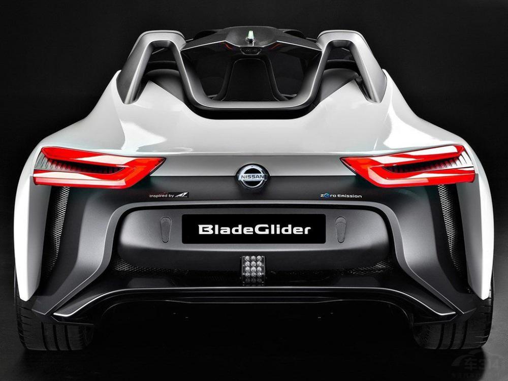 �³��������Ͽ�Ͷ�ǰ�־������׶�����ͣ�ͬʱȫ�µ�ǰ�����ӷ��Ͽ�������ѧ��ƣ�ǰ�����򻯳�һ��LED�����