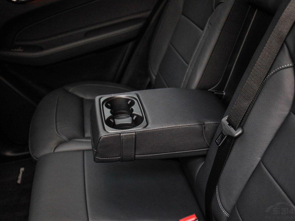 �������棬÷����˹-AMG GLE 43�䱸3.0T˫������ѹ�������������Ϊ367��������ֵŤ��Ϊ520ţ���ף��ٷ�������0-100km/h����ʱ��Ϊ5.6�롣