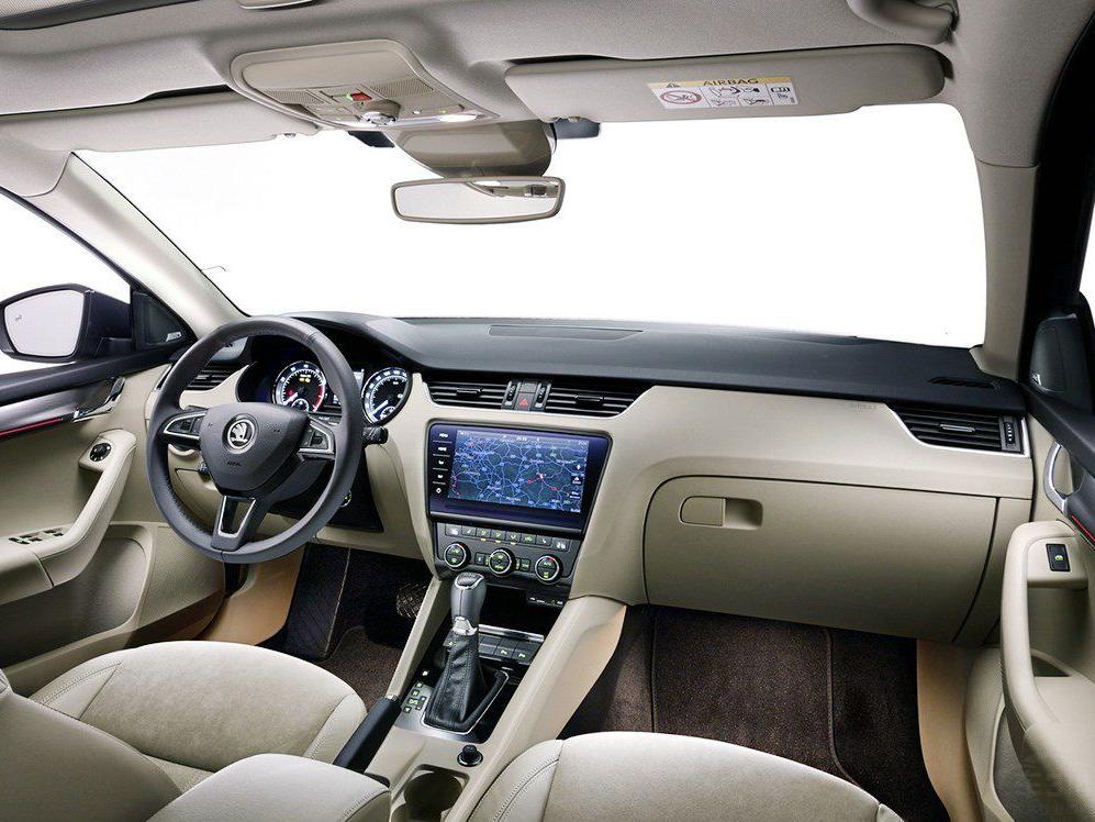 ǰ����������ȫ�µķ���ʽ��ƣ��ڲ�����ȫLED��Դ������ȥʮ�־��и��ԡ�