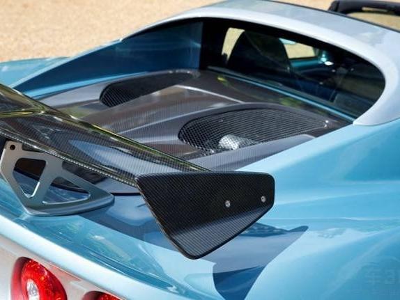 �ó���Ӣ���г��Ķ���Ϊ47900Ӣ�����ۺ������421625Ԫ��