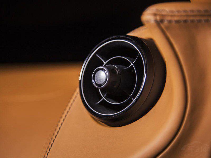 �Ӿ�ֹ������100km/h����Ҫ3.4��