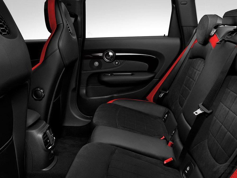 ��������Ȼֻ��1.5T��2.0T����С�����ĳ��ͣ����Ƕ�������С�ͳ���˵�����ɿ��Ա��ֳ��ߵļ�ʻ��Ȥ��