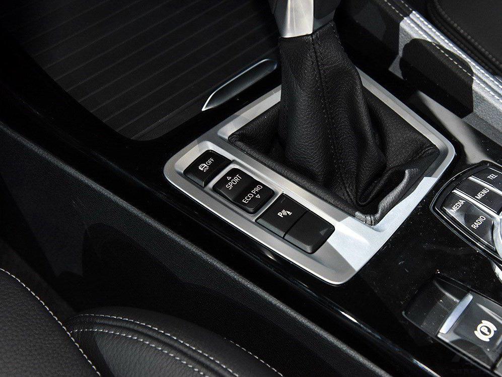 ��ʹ������ȫ��X1�Լ�2ϵ���г���ͬ�Ļ�������ơ�