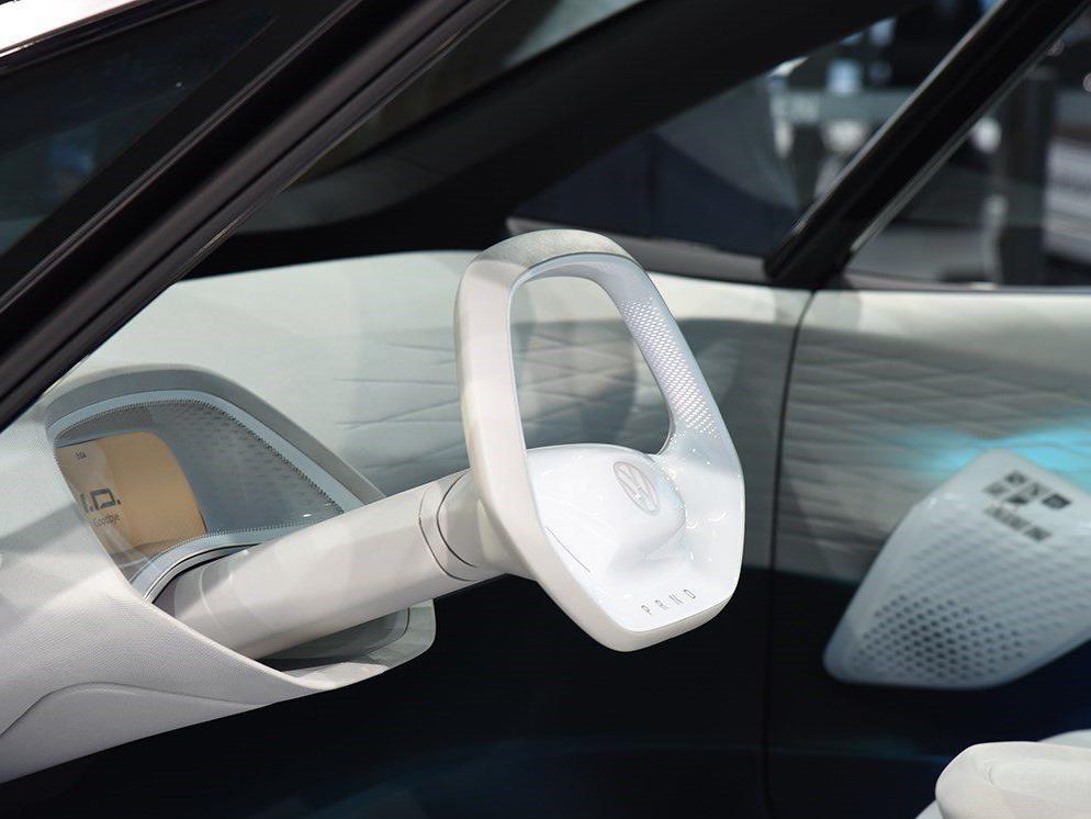 β����Ʒ��棬����������ʮ�ּ�࣬β�Ʋ���������������ԡ�