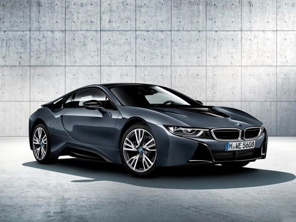 �ڽ���3�·ݵ������߳�չ�ϣ�����i8��ɫ�ر�泵����ʽ������