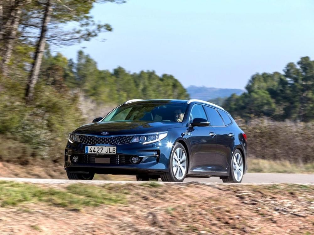 �������棬K5 Sportswagon����2.0L���ͷ���������1.7L I���ͷ����������ֶ����ɹ��û�ѡ��